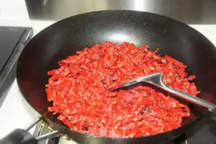 Make Homemade chili sauce step 3