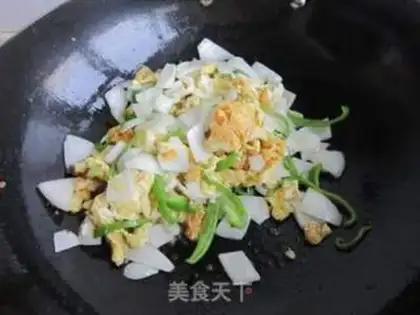 Make Onion fried eggs step 6