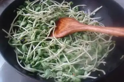 Make Wine and black beans step 4