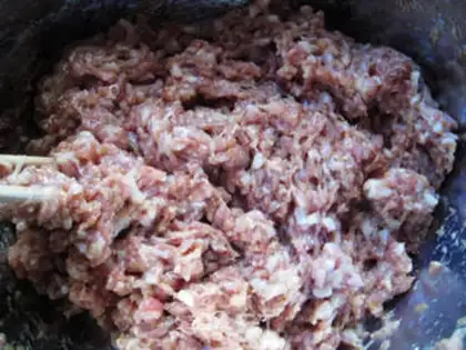 Make Celery pork and meat step 2