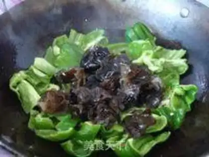 Make Mushu eggs with pepper step 4