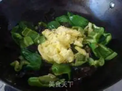 Make Mushu eggs with pepper step 5