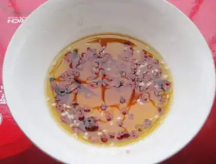 Make Pepper oil step 5