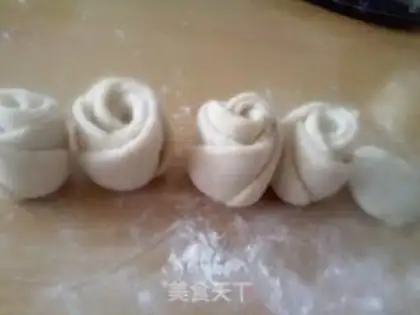 Make Rose roll step 6