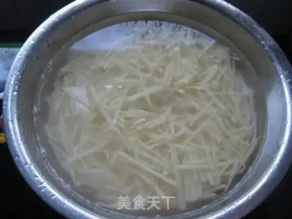 Make Spicy potatoes step 1
