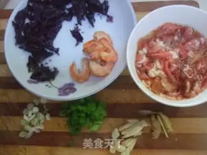 Make Crayfish congee step 2