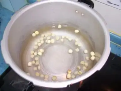 Make Silver-eared green bean porridge step 1