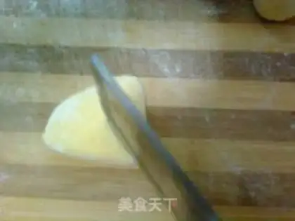 Make Pumpkin sesame hooves step 11