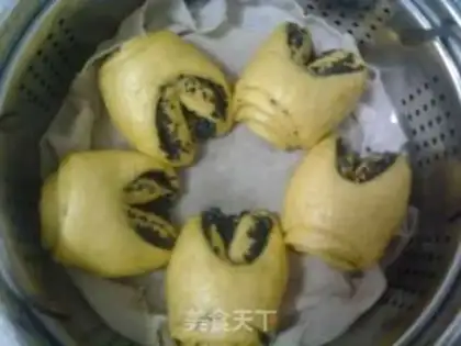 Make Pumpkin sesame hooves step 15