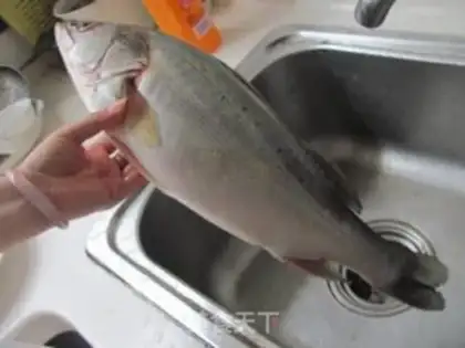 Make Garlic fish step 0