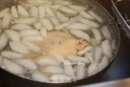 Make Hae-nam chicken rice step 1