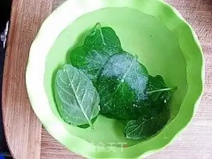 Make Menthol tea step 1