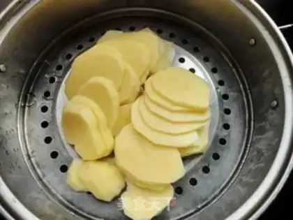 Make Cute potatoes step 2