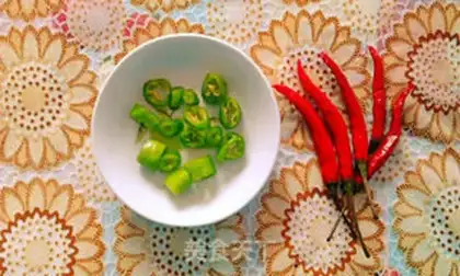 Make Twin peppers and walnuts step 2