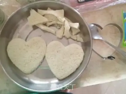 Make Love sandwich step 1