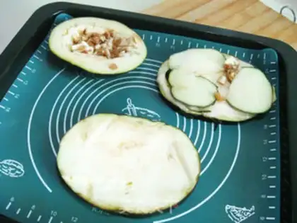 Make Spam sauce and eggplant step 1