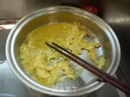 Make Scrambled eggs step 3