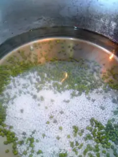 Make Pumpkin soup, green beans step 1
