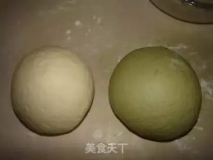 Make Lotus buns step 1