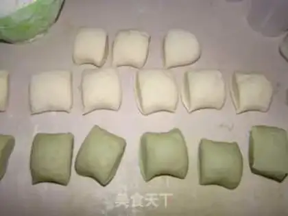 Make Lotus buns step 2