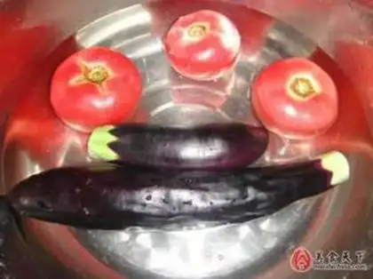 Make Tomatoes step 0