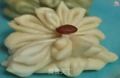 Make Lotus buns step 11