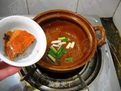 Make Spicy crab rice powder step 6
