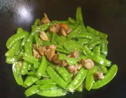 Make Scalloping Dutch beans step 11