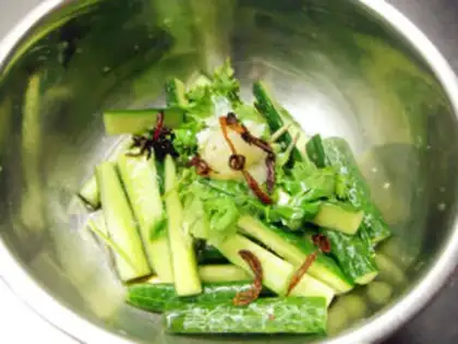 Make cucumber bar step 4
