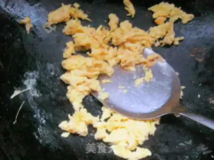 Make Eggs and pickles step 1