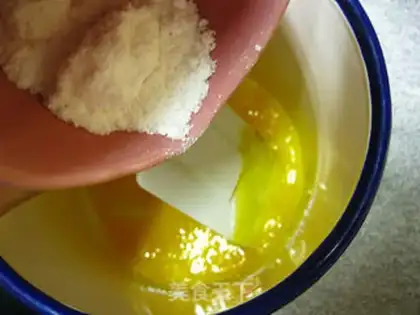 Make French sponge cake step 1