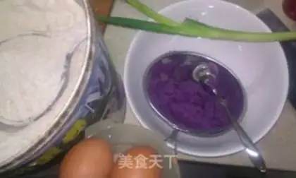 Make A purple omelet set step 0