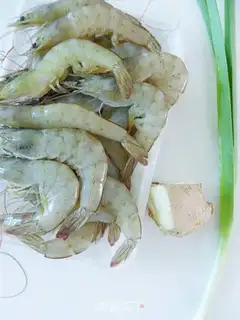 Make Shanghai oiled shrimp step 0