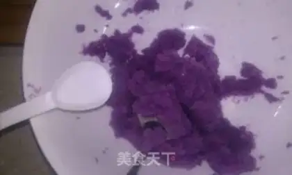 Make A purple omelet set step 2