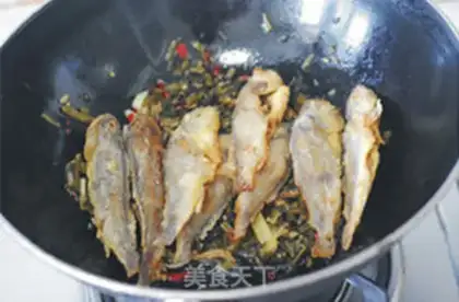 Make Snow pickles, yellowfish step 6