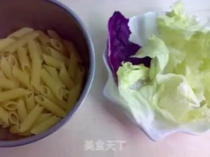 Make Cool macaroni step 0