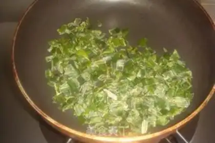 Make It happens to be dry onions step 8
