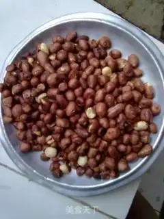 Make Hanging frost peanuts step 1