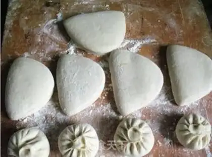Make Pumpkin bun step 3