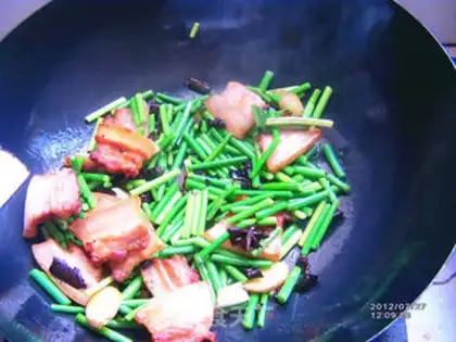 Make Garlic fried meat step 4