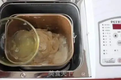 Make Scrambled eggs step 4