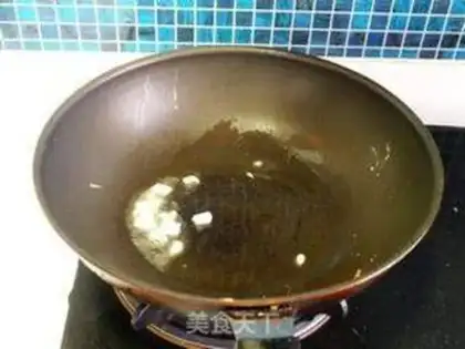 Make cucumber fried goose eggs step 5