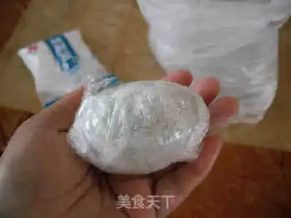 Make Salt buns of duck eggs step 3