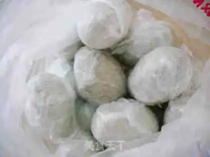 Make Salt buns of duck eggs step 4