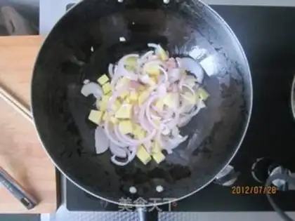 Make Potato curry step 1