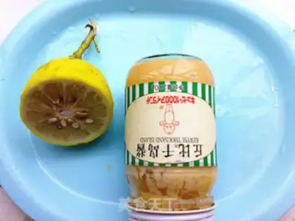 Make Chishima prawn and fruit salad step 0