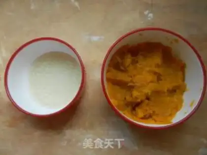 Make Pumpkin buns step 1