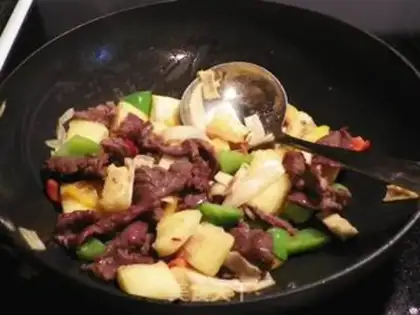 Make Pineapple beef step 4