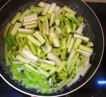 Make Celery peanuts step 2