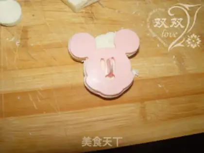 Make Mickey step 2